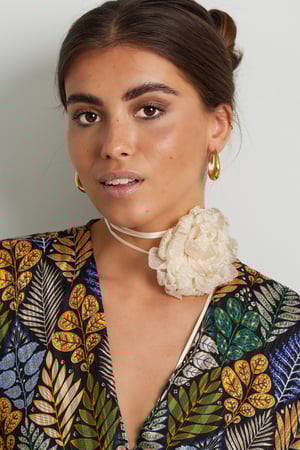Necklace ribbon with flower h5 Picture2